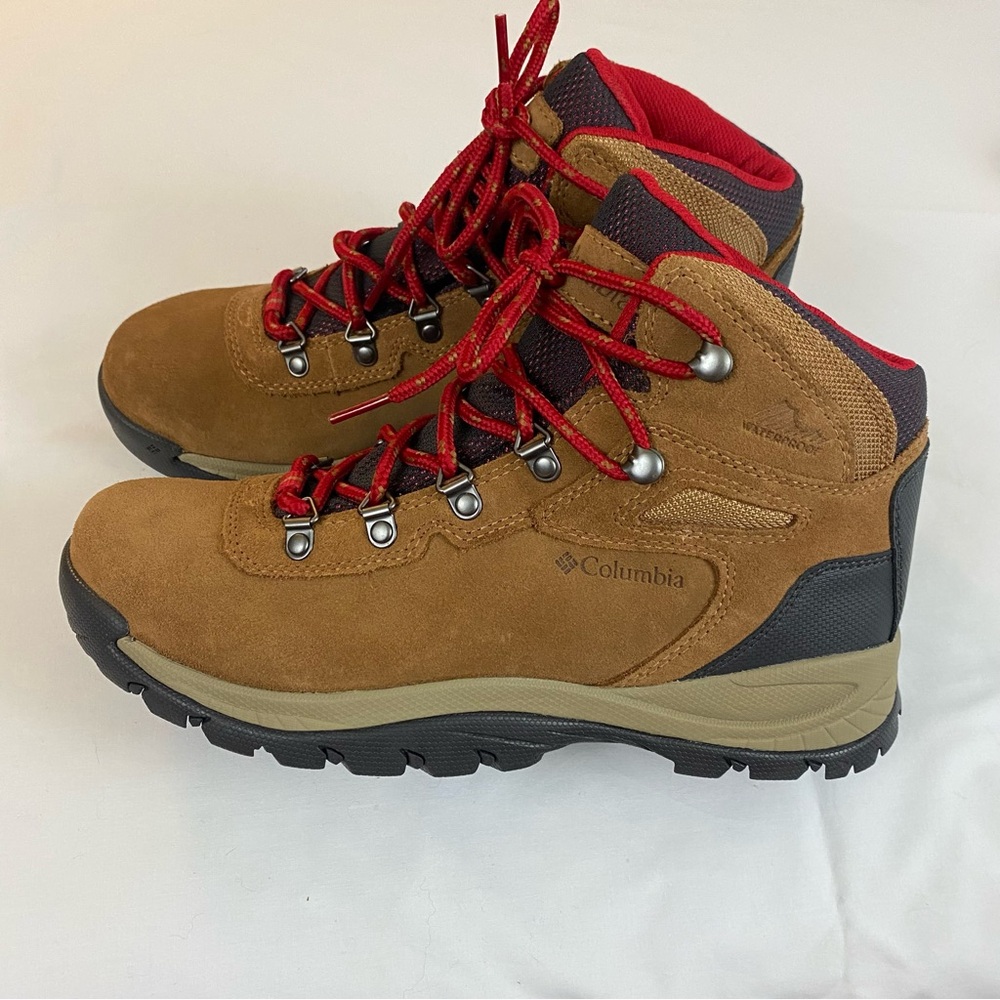 Columbia Tan Red Newton Ridge Plus Waterproof Amped Hiking Boot Women’s 9.5